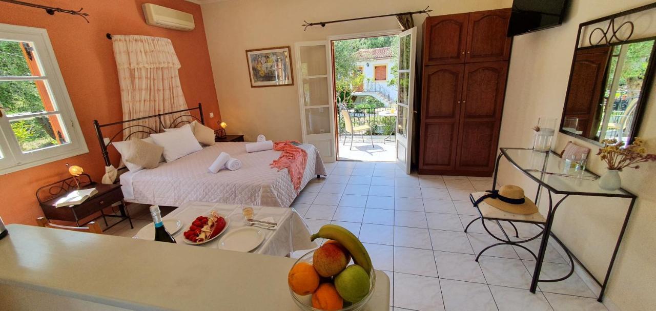 Livadi Studios With Pool Lakka  Ngoại thất bức ảnh