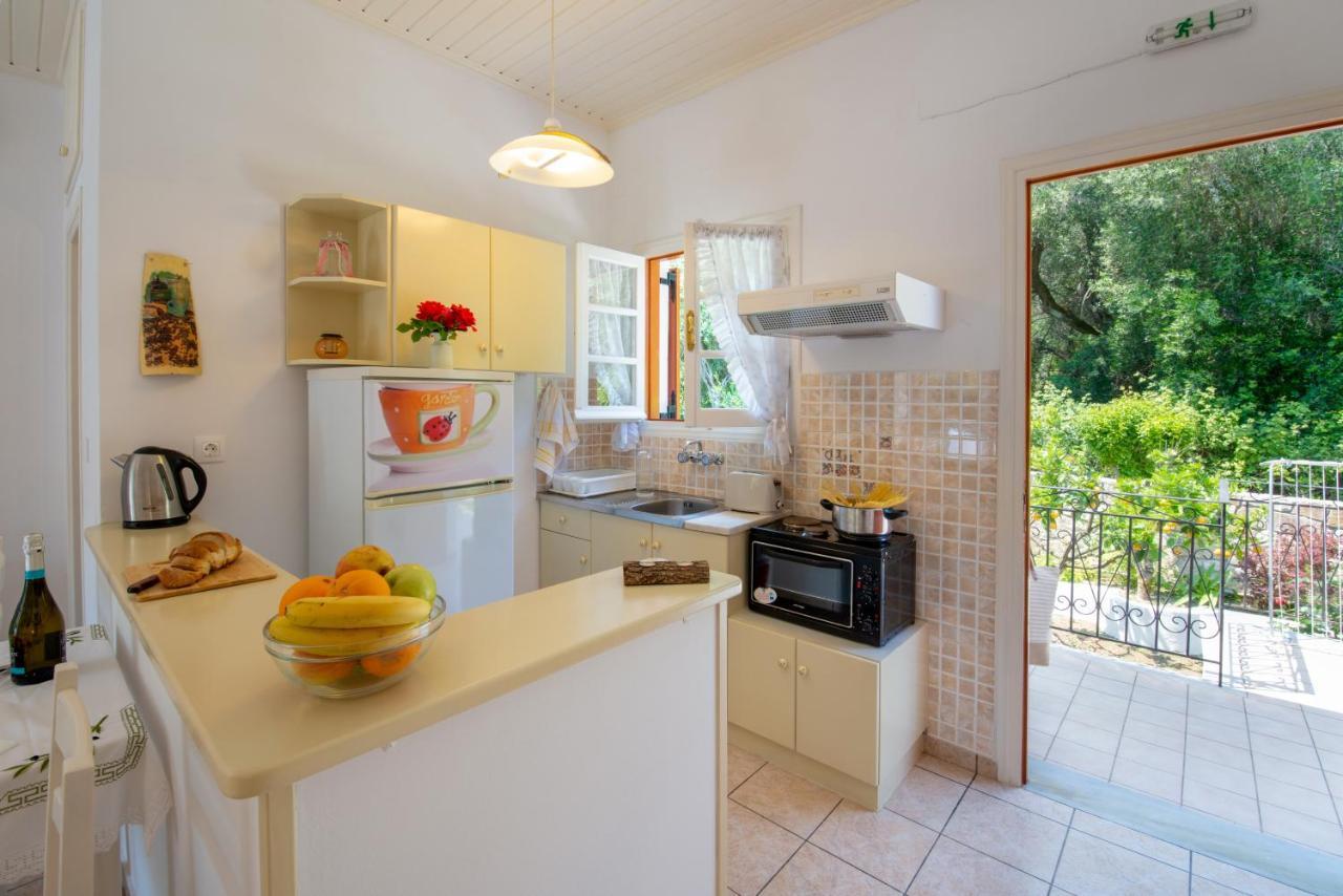 Livadi Studios With Pool Lakka  Ngoại thất bức ảnh