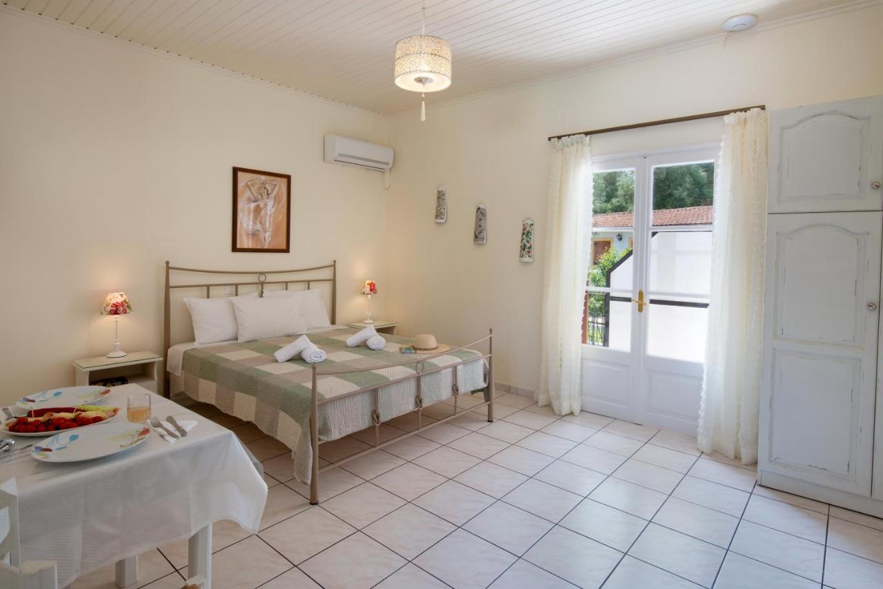Livadi Studios With Pool Lakka  Ngoại thất bức ảnh